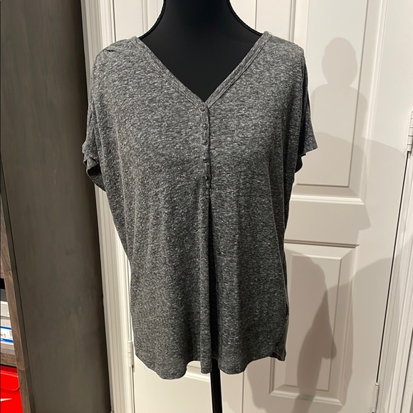 Old Navy Tops - Old Navy Gray Button Down Relaxed Top (B)